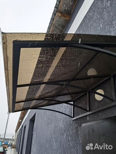 Навес из поликарбоната