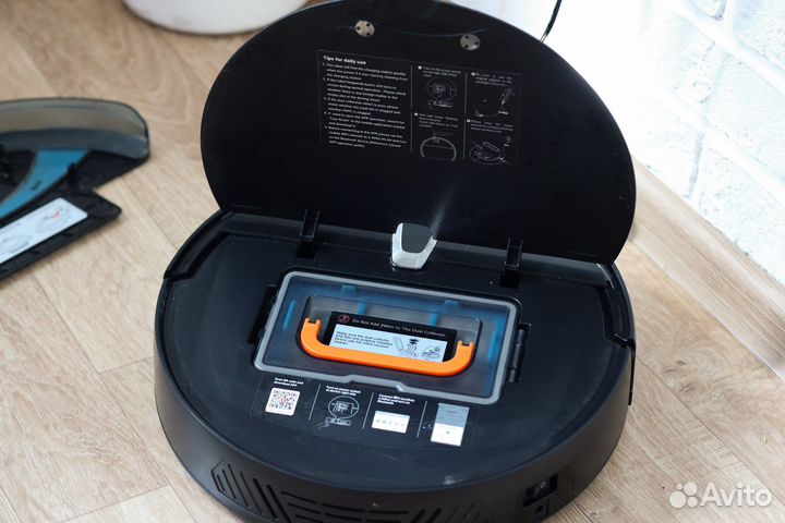 Робот пылесос немецкого бренда Liectroux