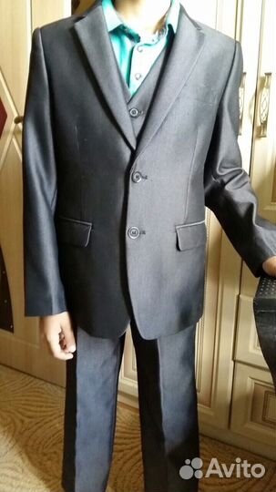 Костюм школьный тройка