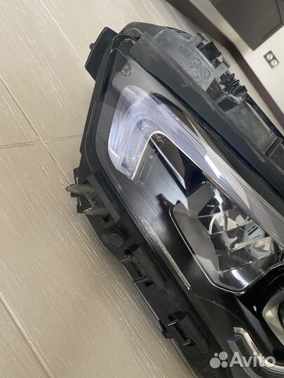 Фара автомобильная на мерседес