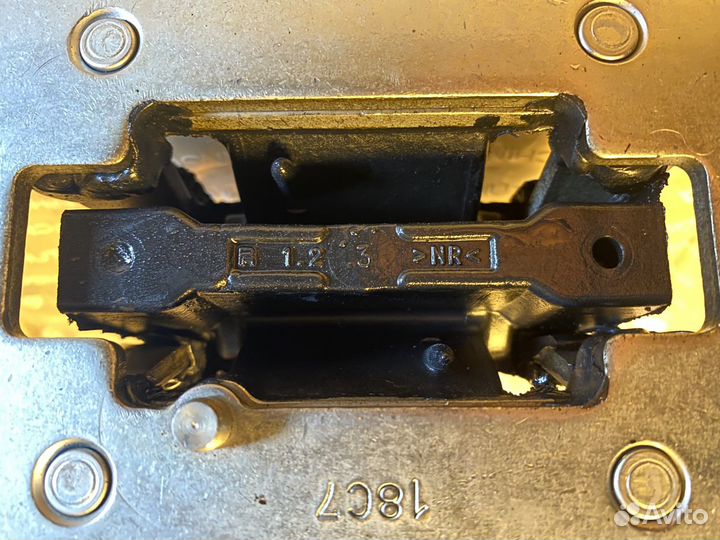 Опора.Подушка двигателя.Volvo.Вольво.XC90 T6