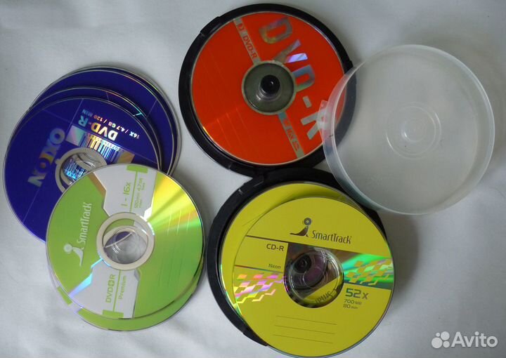 Cd-диски, видеокассеты разные новые