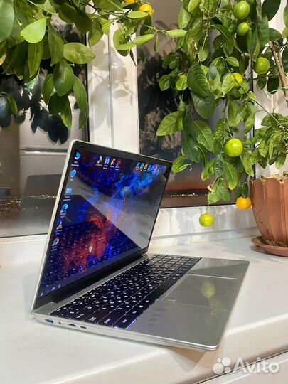Ноутбук новый в пленках 12+256Гб IPS 15.6