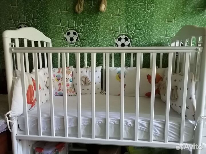 Детская кроватка с продольным маятником, матрас