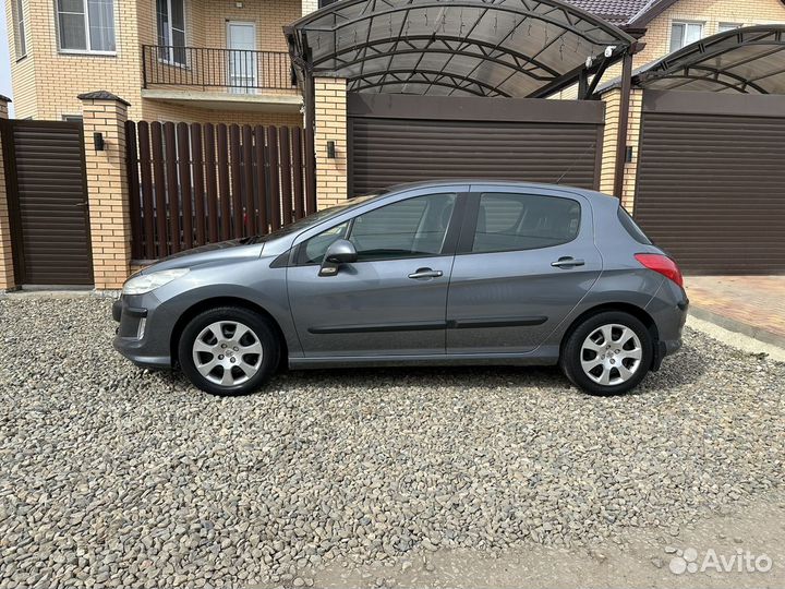 Peugeot 308 1.6 AT, 2011, 112 108 км