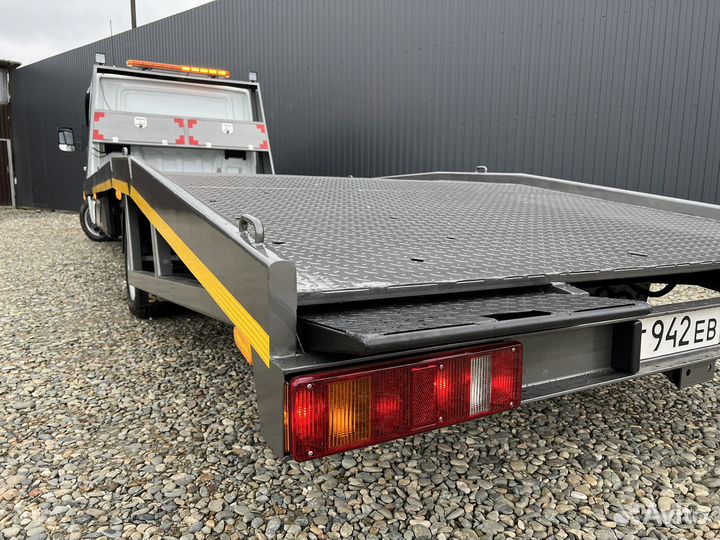 Платформа эвакуатора с документами