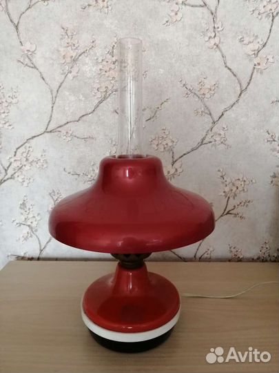 Лампа настольная