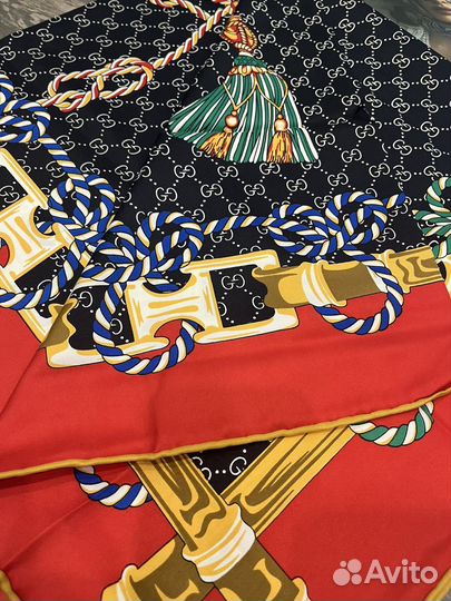 Шелковый платок шаль Gucci черный с красным новый