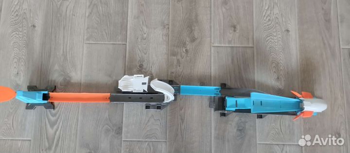 Гоночный трек hot Wheels