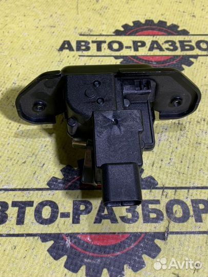 Замок крышки багажника Kia Rio Х G4FG 2021