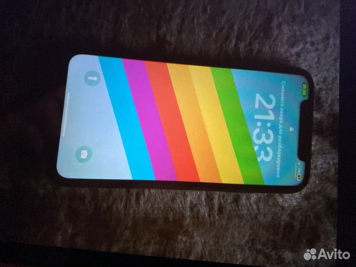 Телефон iPhone 11