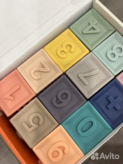 Развивающие силиконовые кубики 12шт