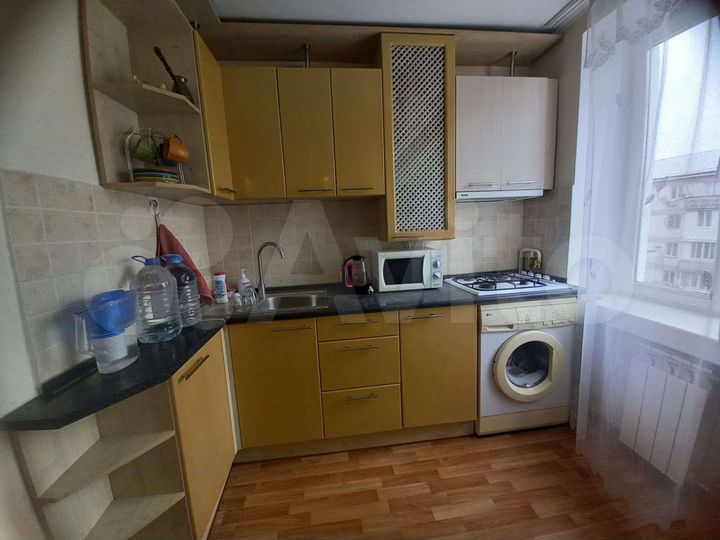 2-к. квартира, 58 м², 4/4 эт.