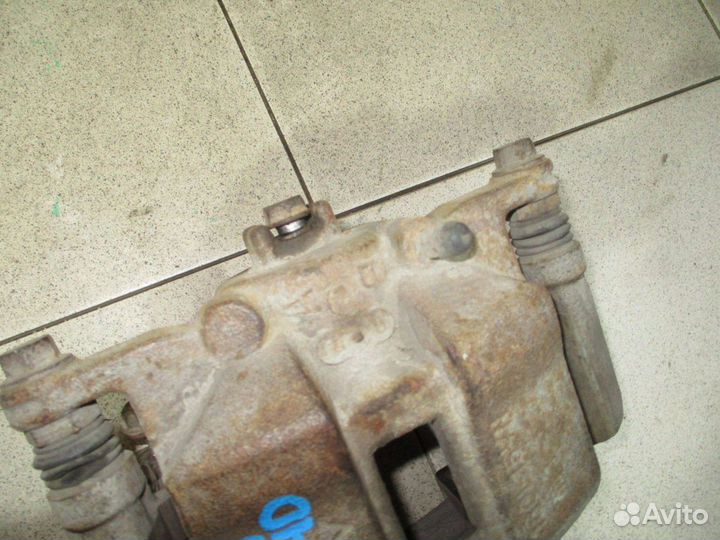 Суппорт передний левый Honda Civic 4D