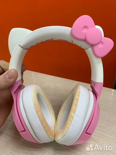 Razer Kraken BT Hello Kitty and Friends Edition
