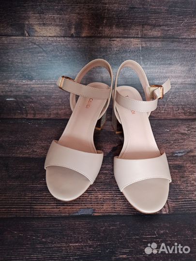 Босоножки женские 36 размер