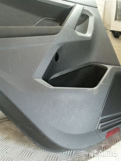 Обшивка двери задняя левая Volkswagen Tiguan SUV