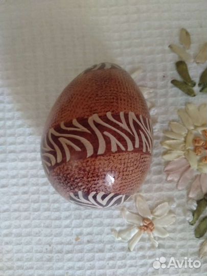 Яйцо каменное