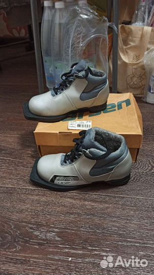 Лыжные ботинки