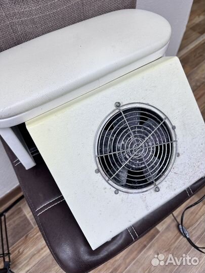 Маникюрный пылесос + подставка для рук