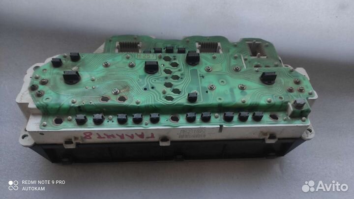 Щиток приборов Mitsubishi Galant 8