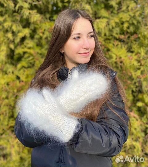 Варежки пуховые белые женские