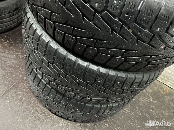 Nokian Tyres Hakkapeliitta 7 SUV 235/60 R18 107T