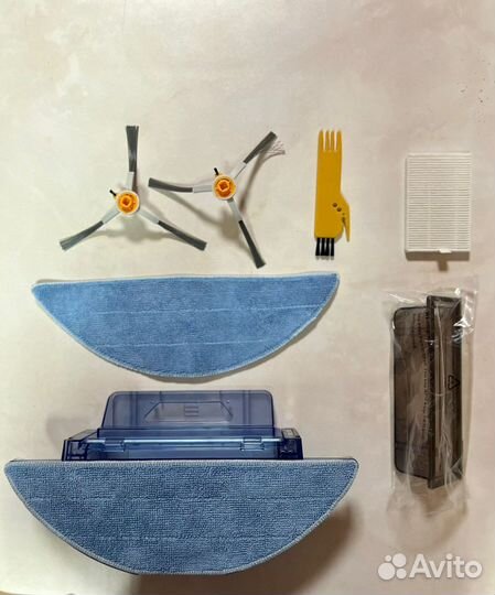 Умный робот-пылесос redmond RV-R650S WiFi