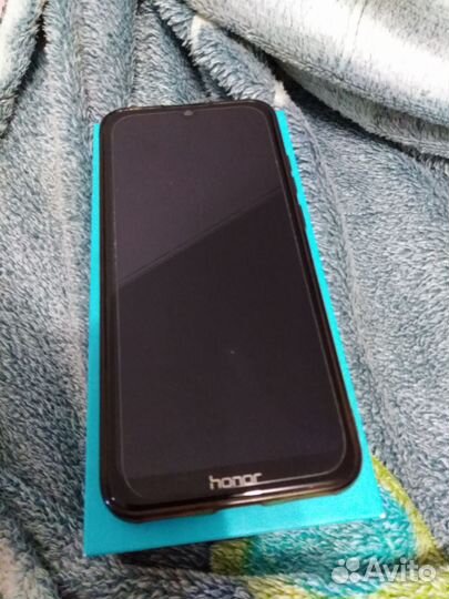 Телефон honor 8а