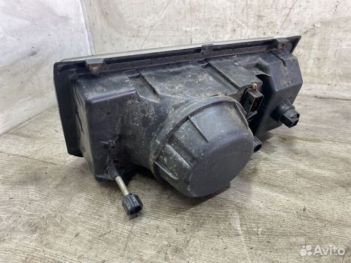 Фара левая ваз (LADA) 2107