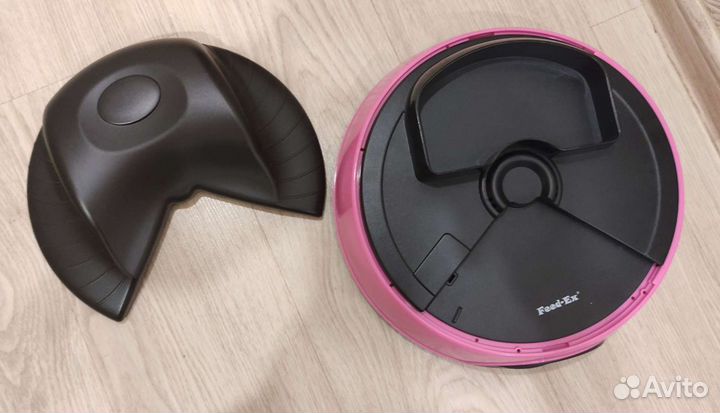 Автоматическая кормушка для кошек и собак