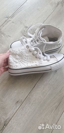 Кеды белые летние