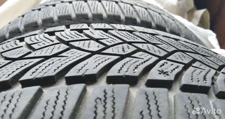 Goodyear UltraGrip Performance Gen-1 215/55 R17 98V