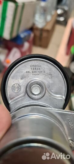 Ролик с натяжителем vag