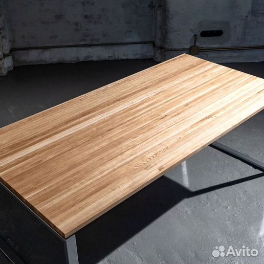 Классический дизайнерский стол для кухни