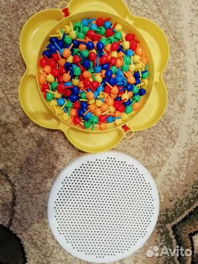 Много игрушек