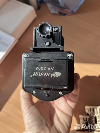 Автоматическая кормушка для рыб