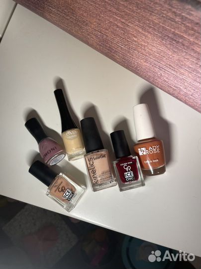 Лаки для ногтей пакетом