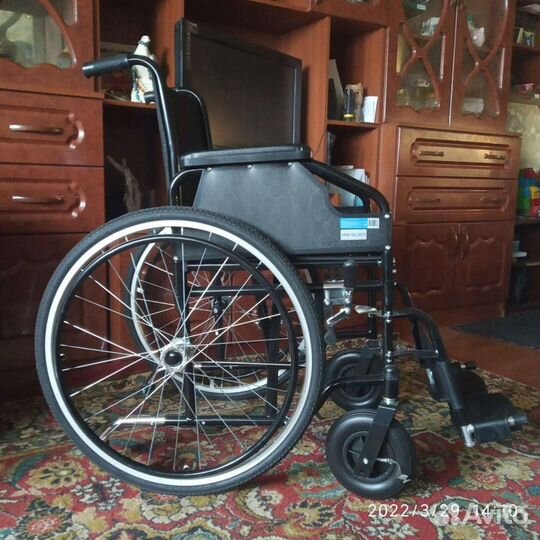 Инвалидная коляска прогулочная с ручным приводом
