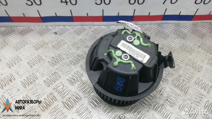 Моторчик печки Dacia Sandero 2009