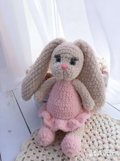 Игрушка вязаная Заяц 30 см