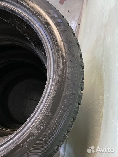 Bridgestone Blizzak Spike-01 255/50 R19 107T