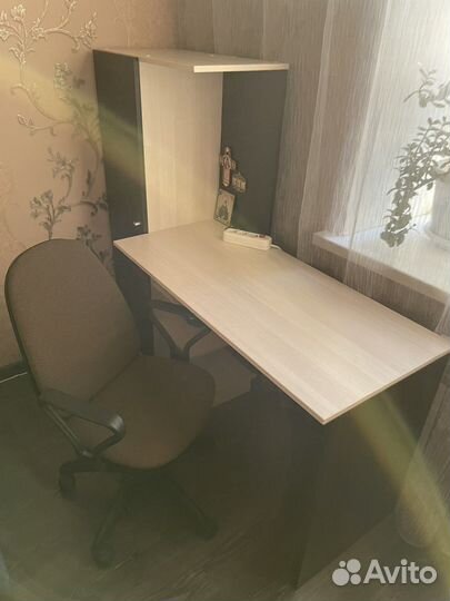 Письменный стол