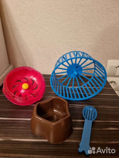 Набор 2 колеса, кормушка, ложка