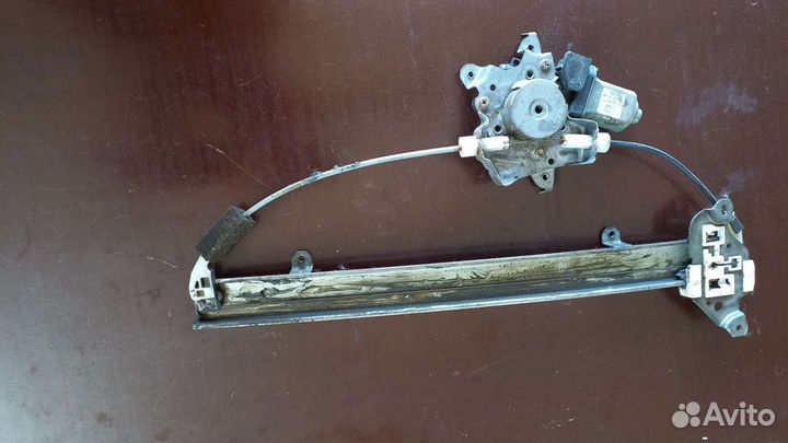 Стеклоподъёмник. Передней Ниссан, микро