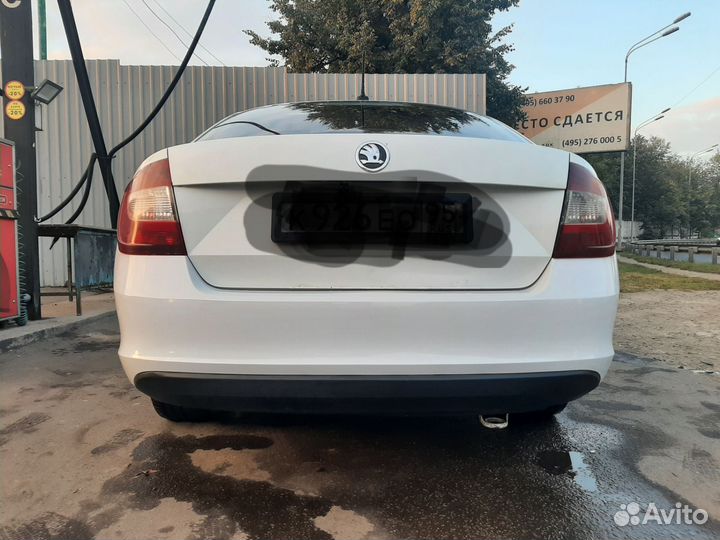 Бампер задний skoda rapid белый