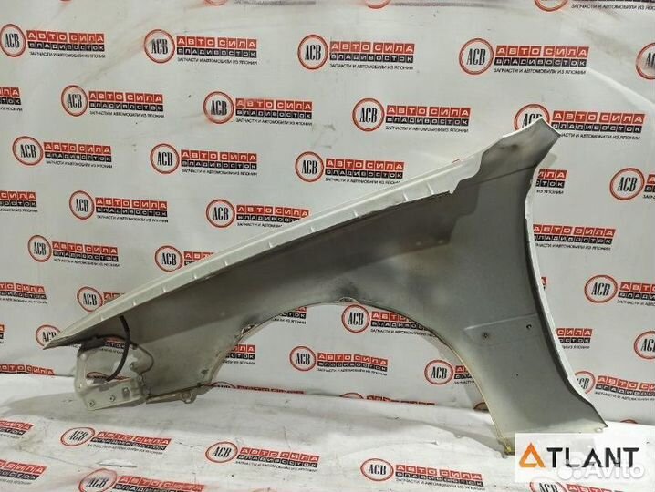 Крыло переднее правое toyota mark II