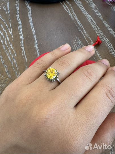 Серебряное кольцо с цитрином, желтым алпанитом