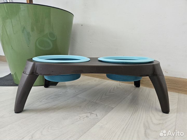 Миска для животных на подставке