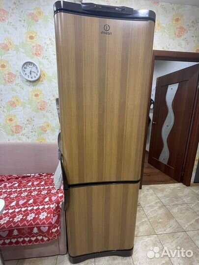 Холодильник indesit бу